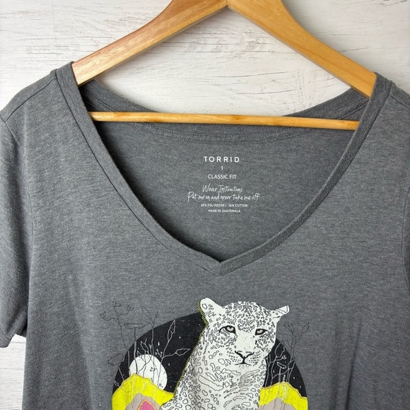Torrid Classic Fit V Neck Cotton Tee Leopard Heather Grey 1X - Short Sleeve - Picture 5 of 11